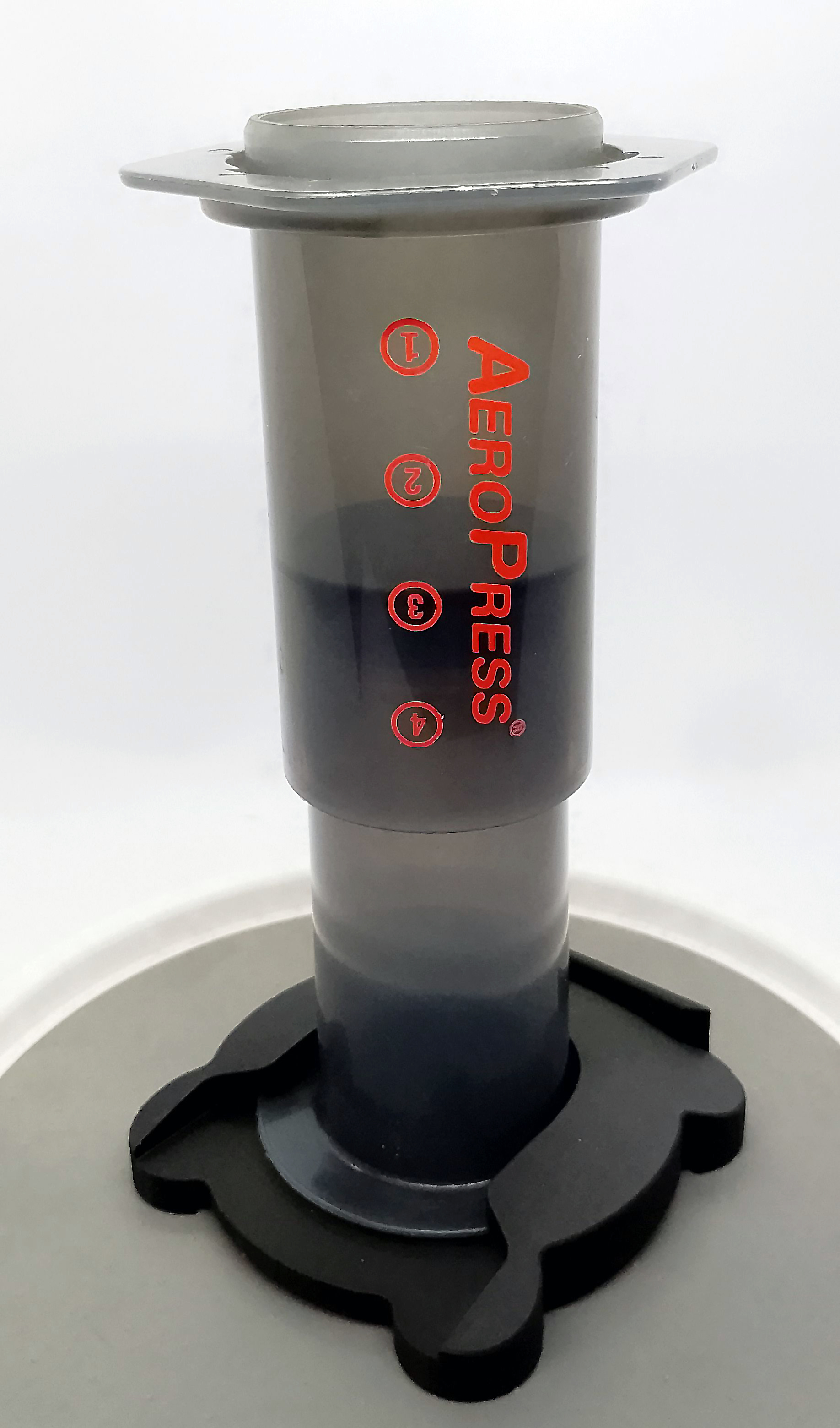 Aeropress base for inverted brew